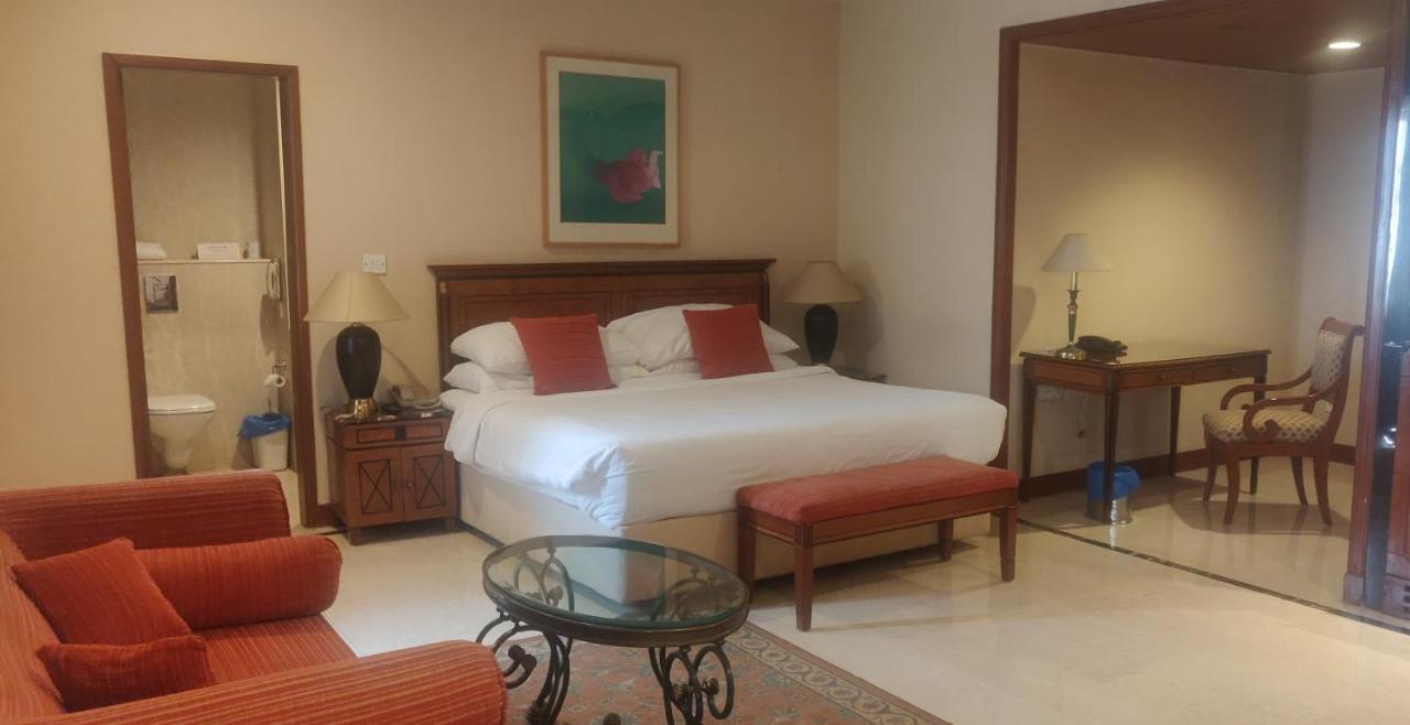 The Hans, New Delhi Bagian luar foto