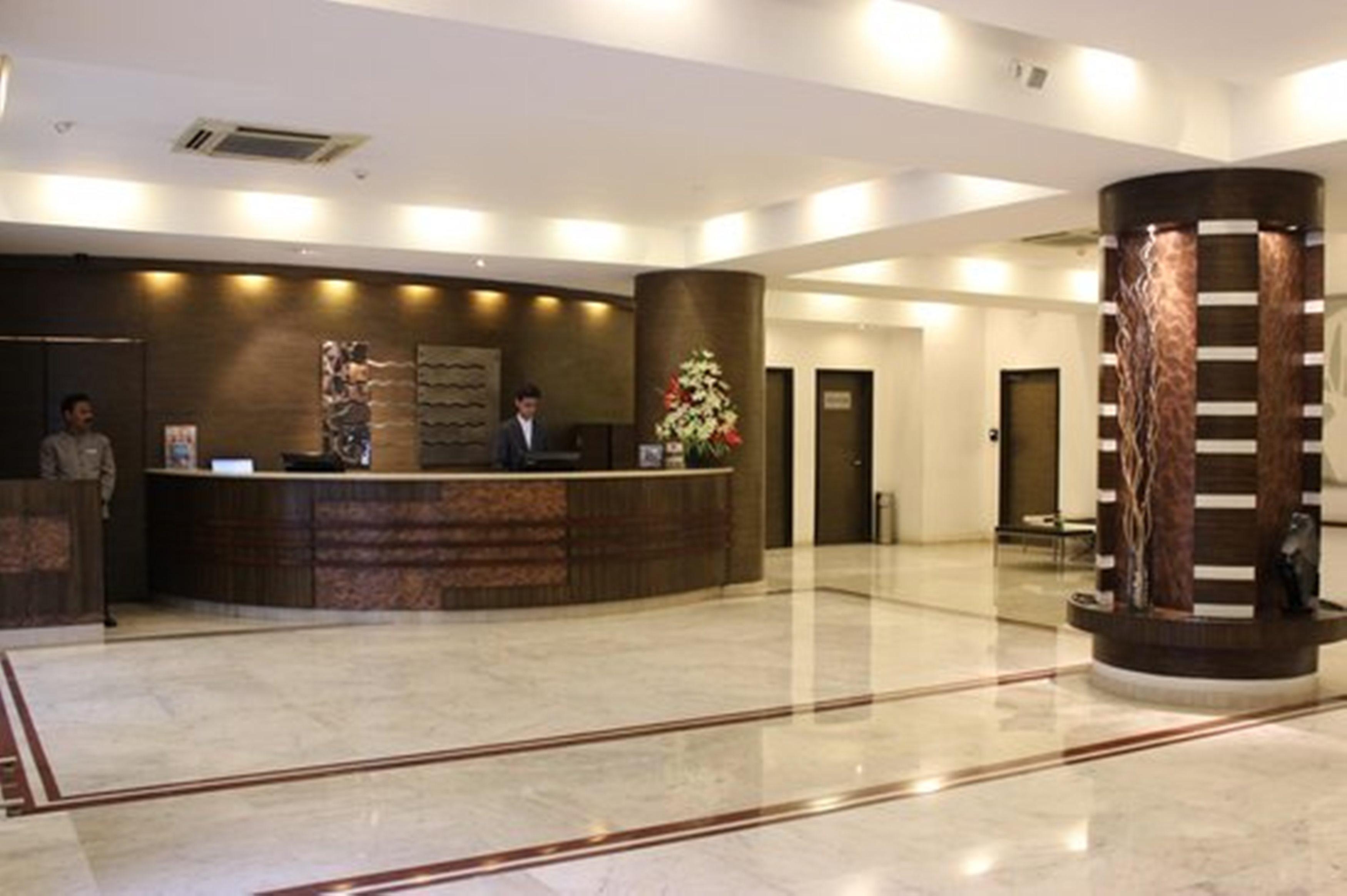 The Hans, New Delhi Bagian luar foto