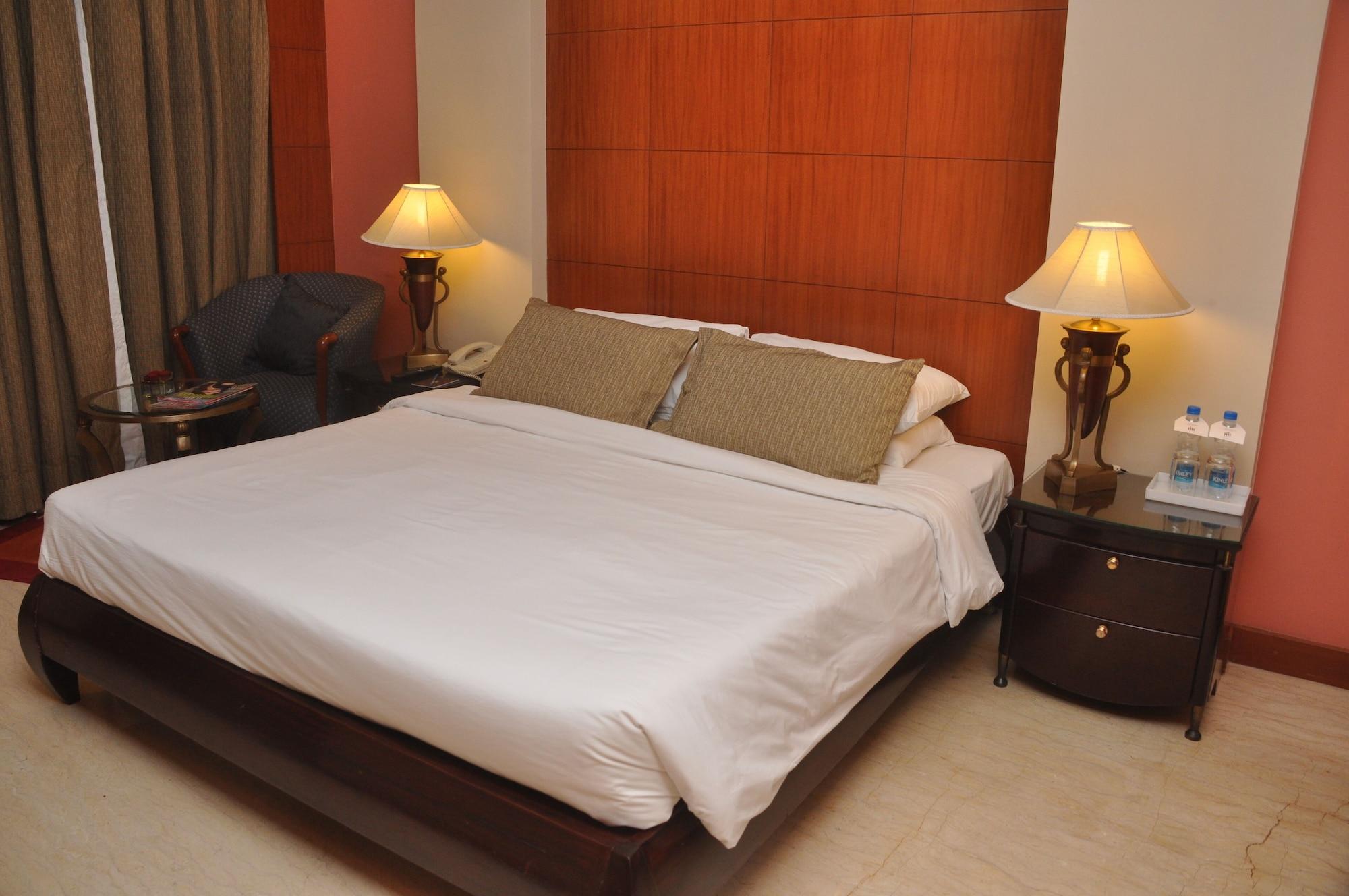 The Hans, New Delhi Bagian luar foto