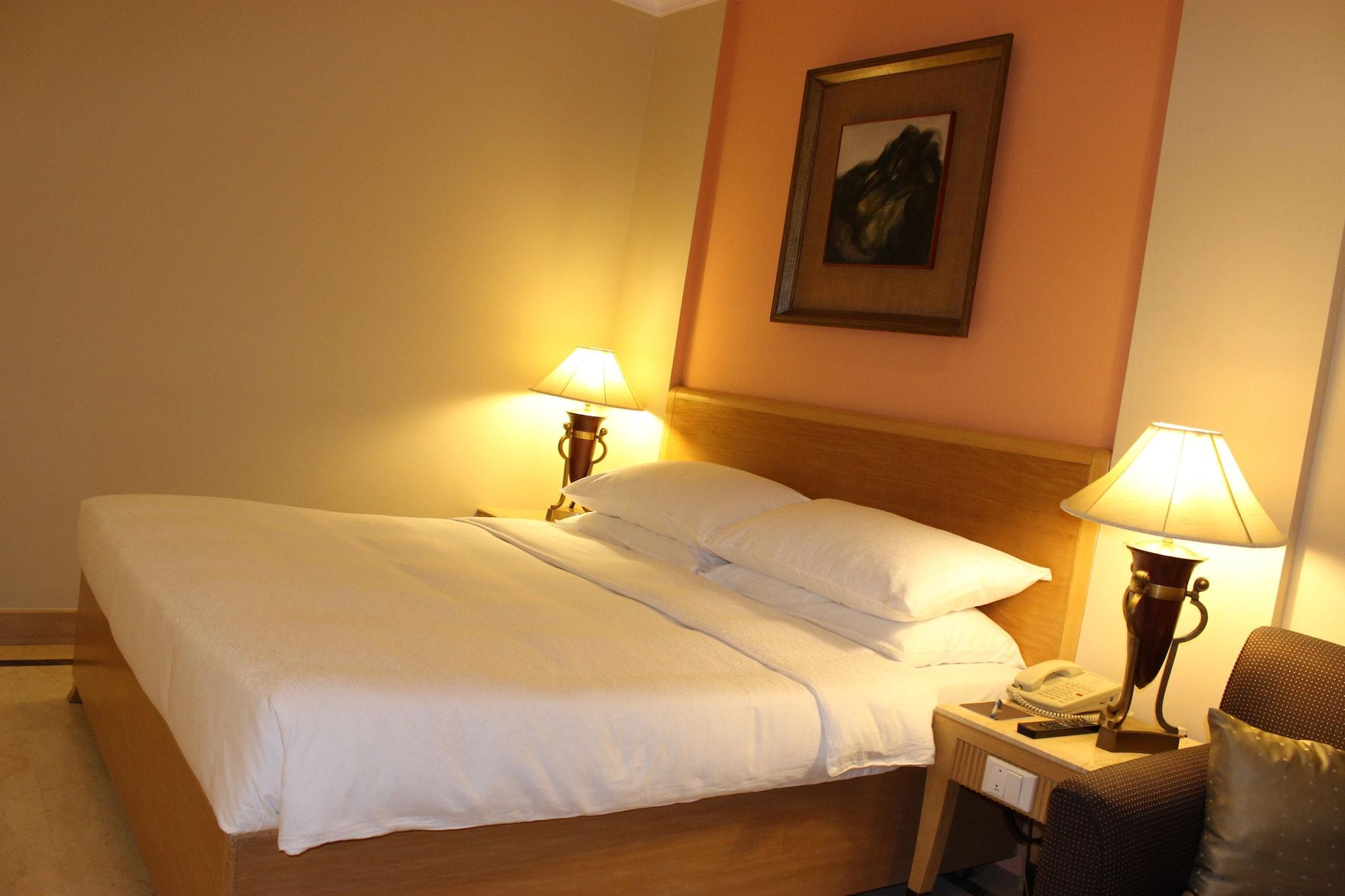 The Hans, New Delhi Bagian luar foto