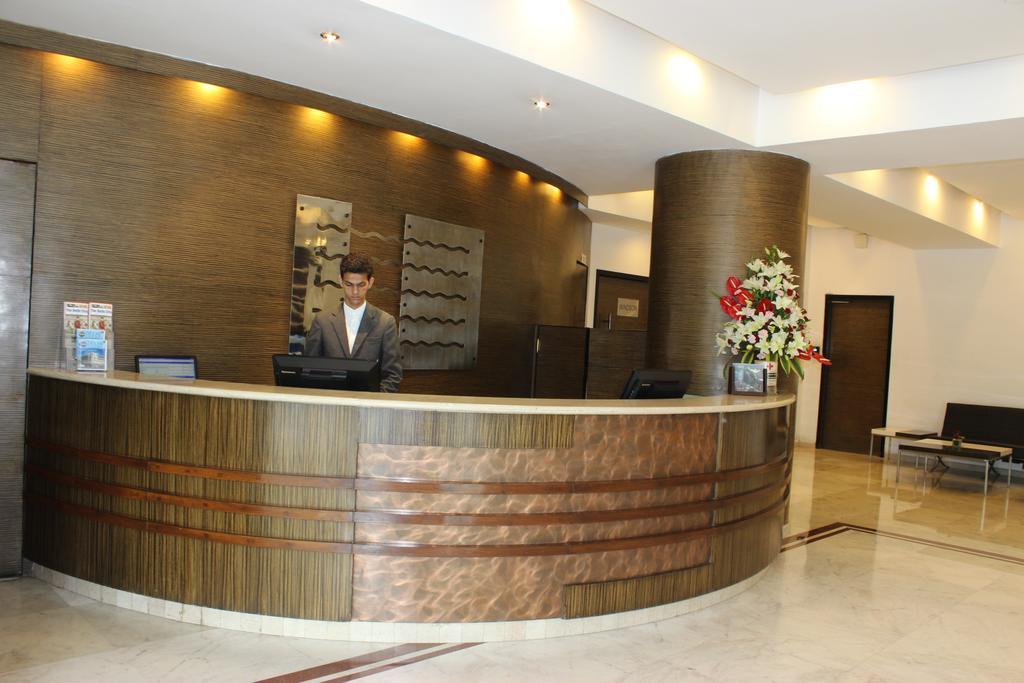 The Hans, New Delhi Bagian luar foto