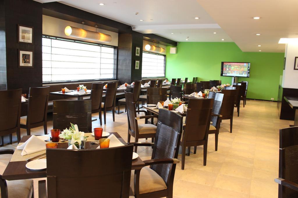 The Hans, New Delhi Bagian luar foto